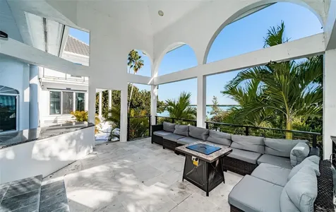 5212 62nd Avenue S St Petersburg FL 33715