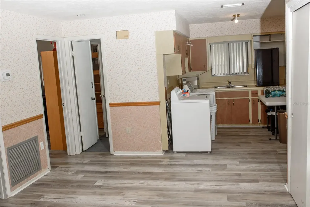 5644 Antoinette Street Sarasota FL 34232