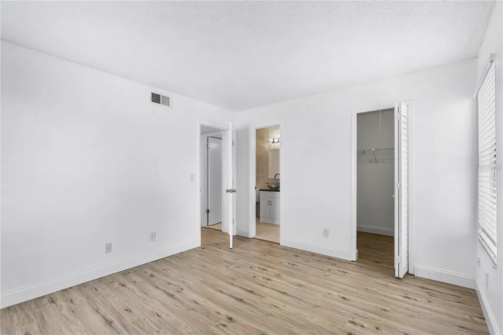 2060 Cascades Boulevard Kissimmee FL 34741