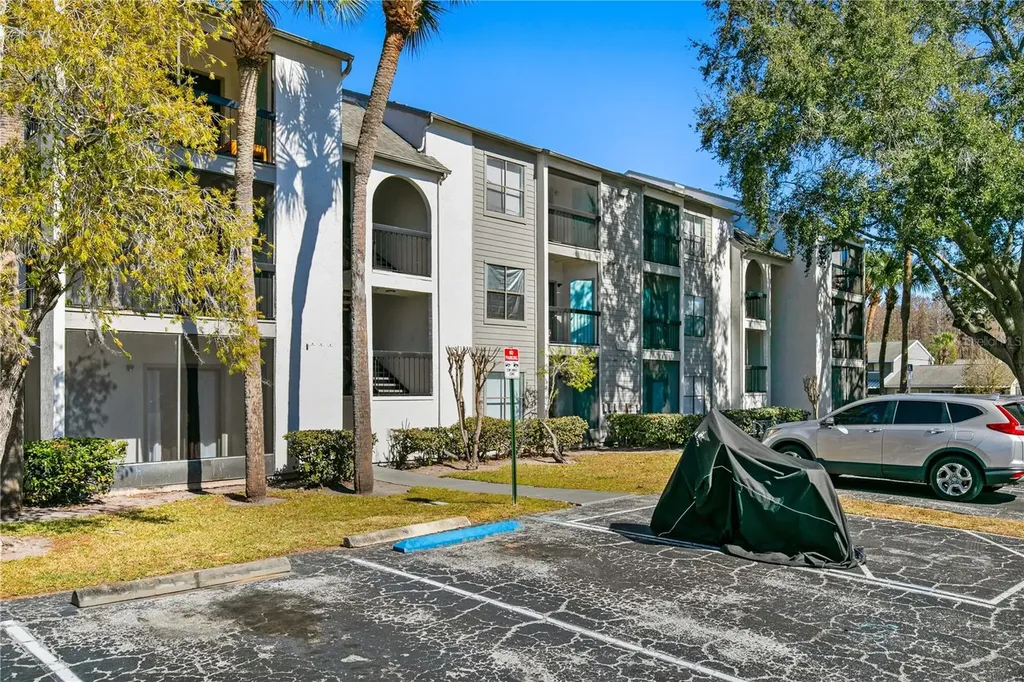 2060 Cascades Boulevard Kissimmee FL 34741