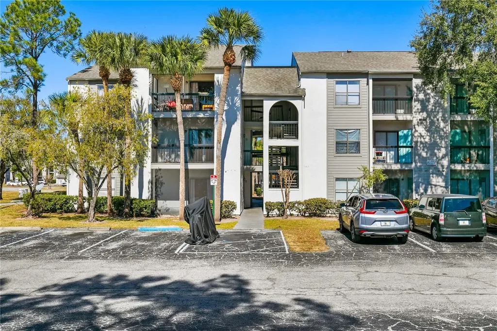2060 Cascades Boulevard Kissimmee FL 34741