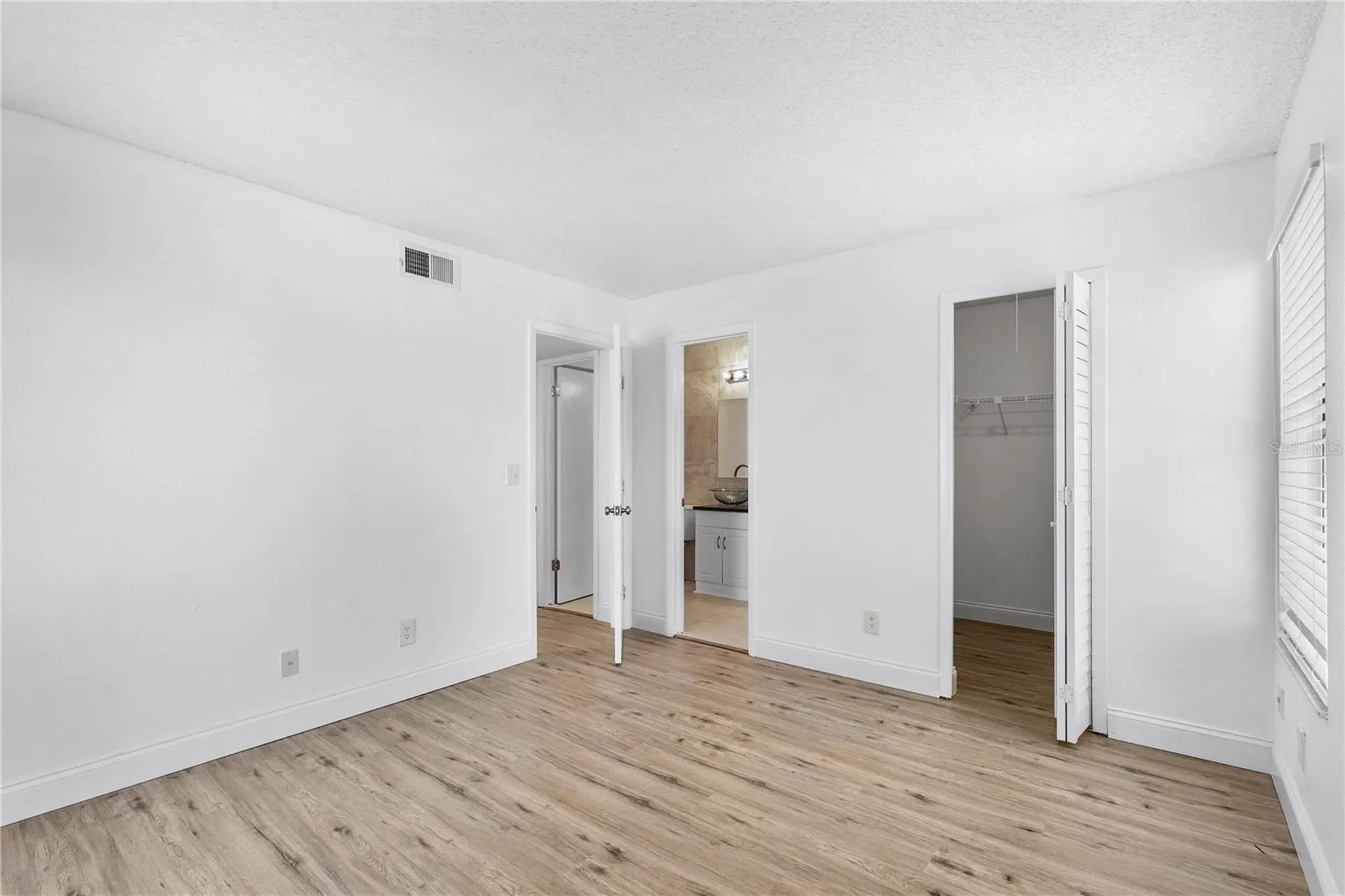 2060 Cascades Boulevard Kissimmee FL 34741