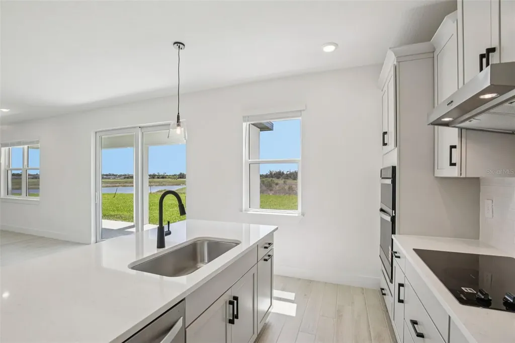 176 Shady Edge Loop Nokomis FL 34275
