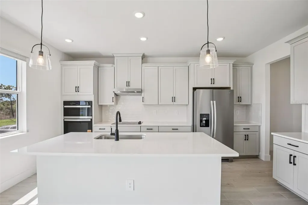 176 Shady Edge Loop Nokomis FL 34275