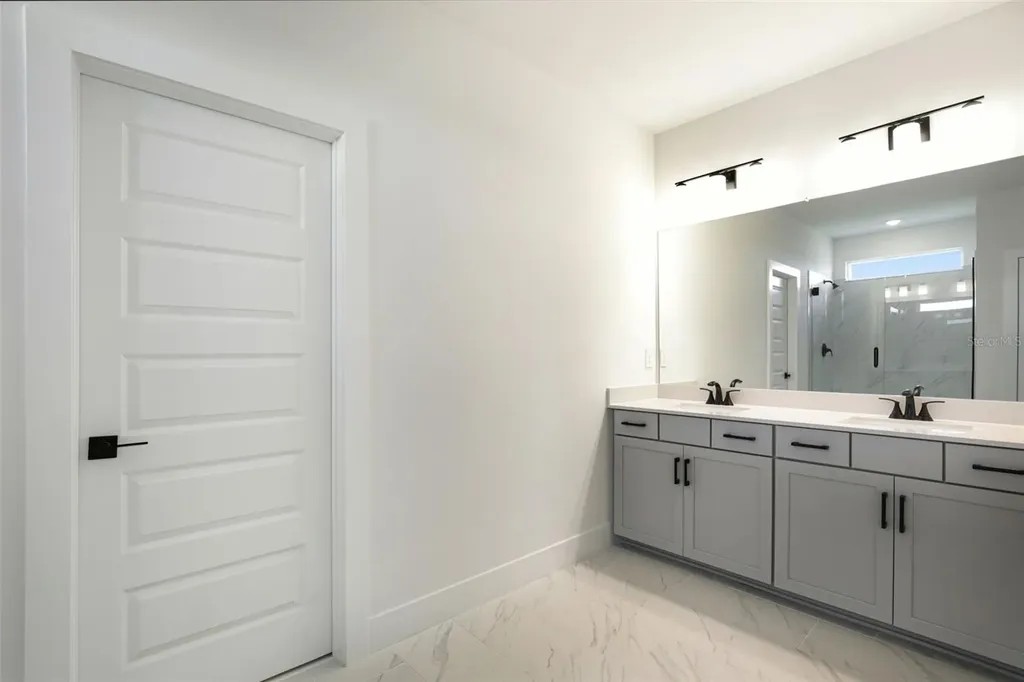 176 Shady Edge Loop Nokomis FL 34275