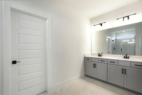176 Shady Edge Loop Nokomis FL 34275
