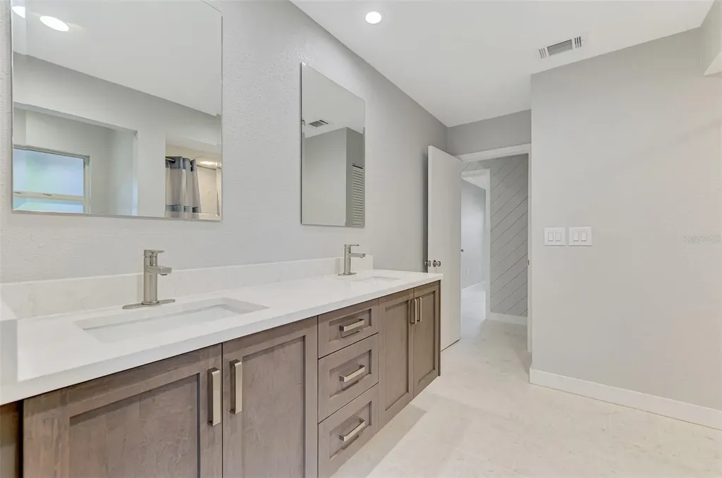 1224 S View Drive Sarasota FL 34242