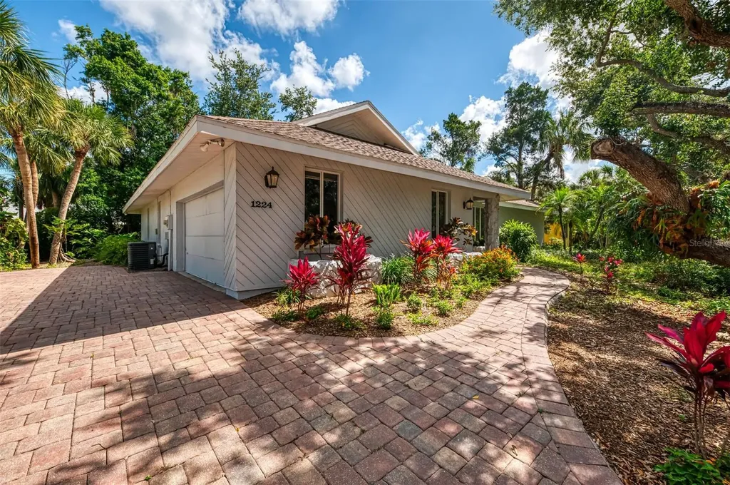 1224 S View Drive Sarasota FL 34242