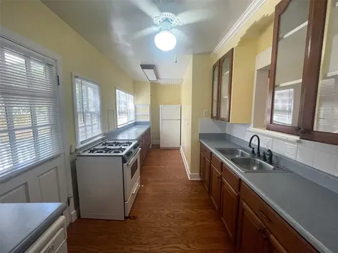 745 NE 10th Avenue Gainesville FL 32601