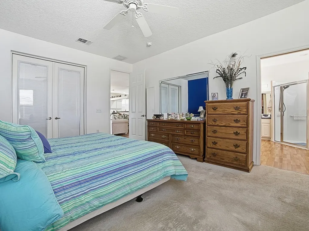 33122 Meadow Side Court Leesburg FL 34748