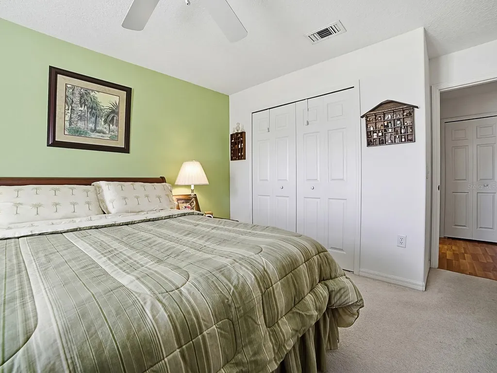 33122 Meadow Side Court Leesburg FL 34748