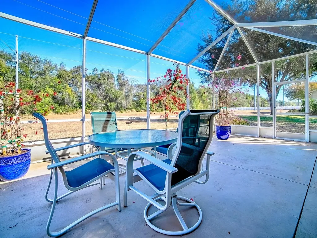 33122 Meadow Side Court Leesburg FL 34748