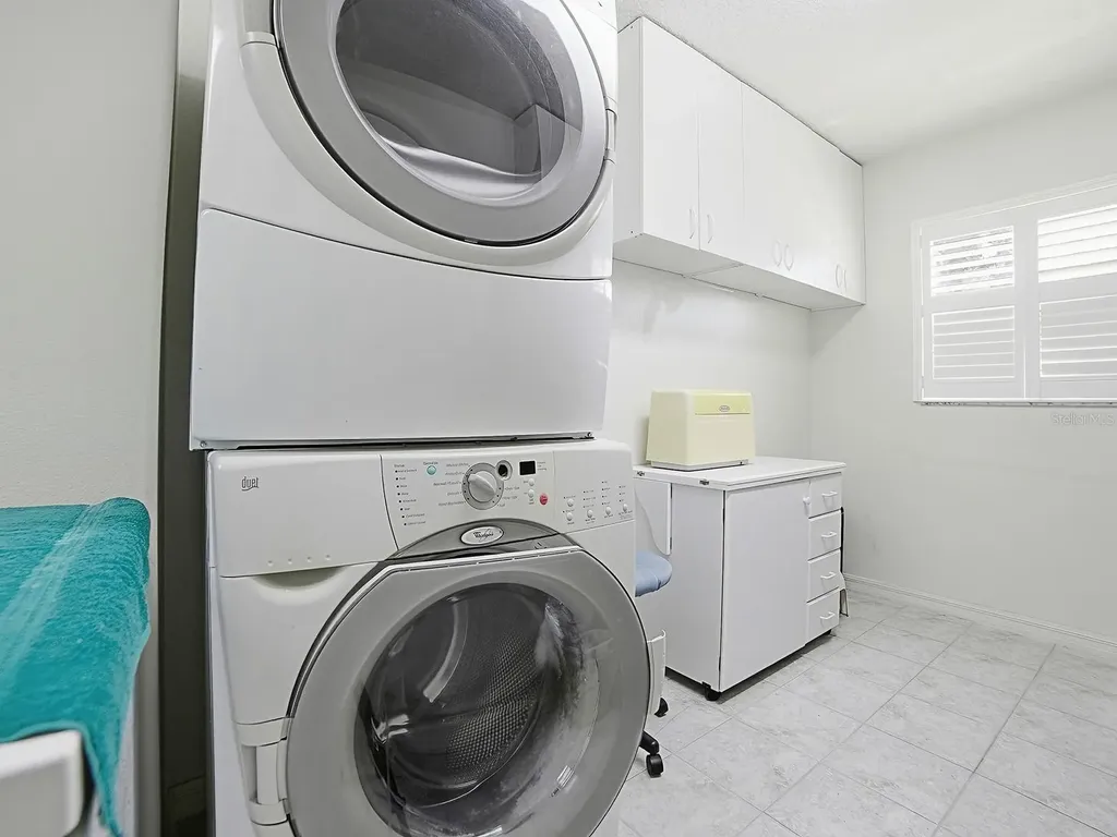 33122 Meadow Side Court Leesburg FL 34748