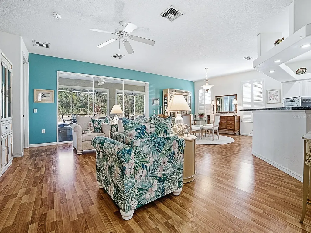 33122 Meadow Side Court Leesburg FL 34748