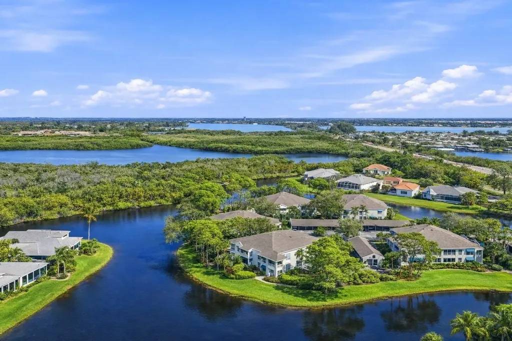 304 108th Street W Bradenton FL 34209