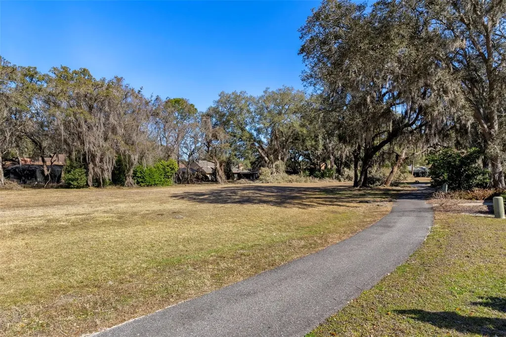 35077 Whispering Oaks Boulevard Dade City FL 33523