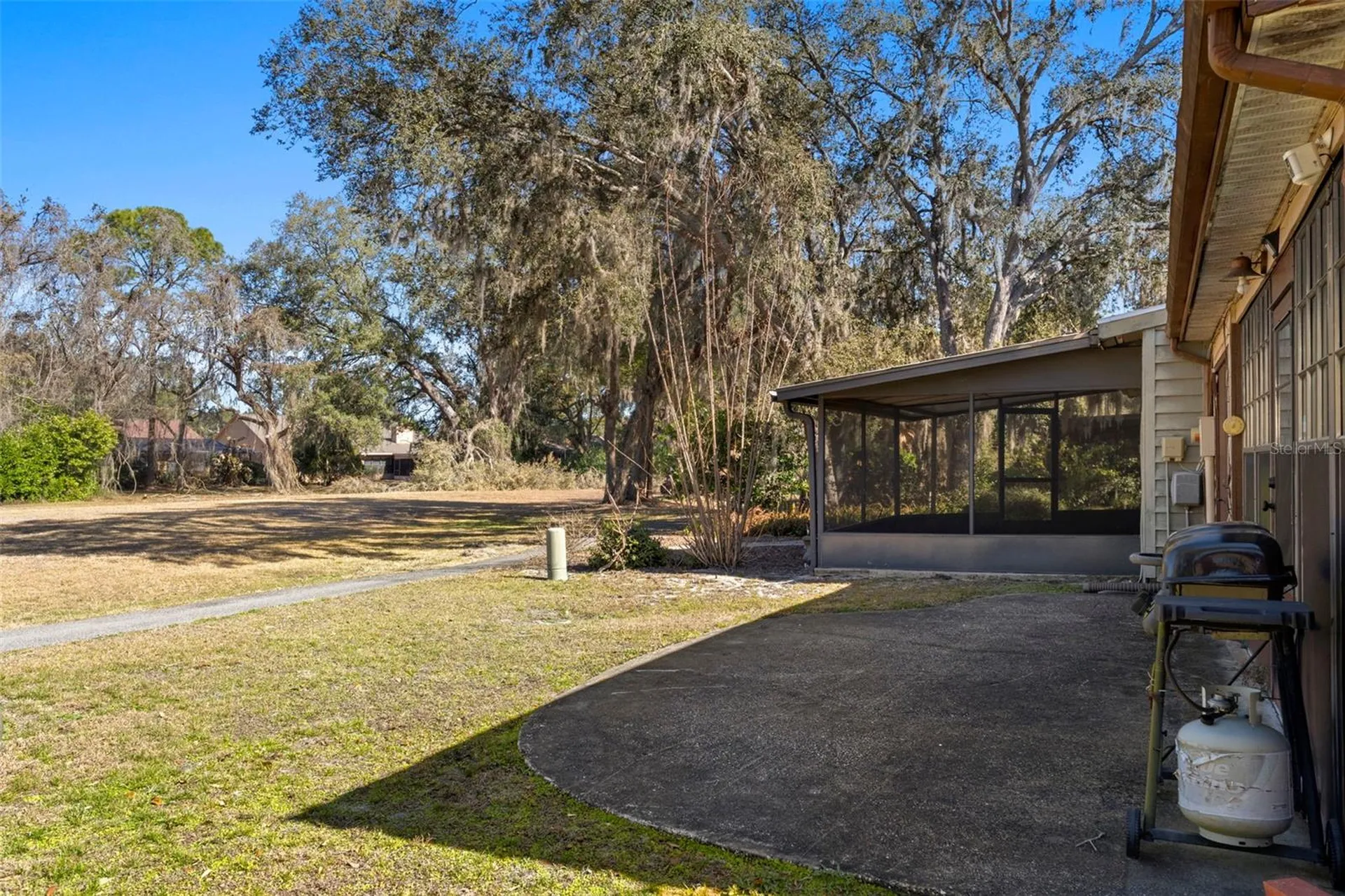 35077 Whispering Oaks Boulevard Dade City FL 33523