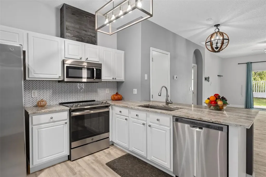 9985 Shadow Creek Drive Orlando FL 32832