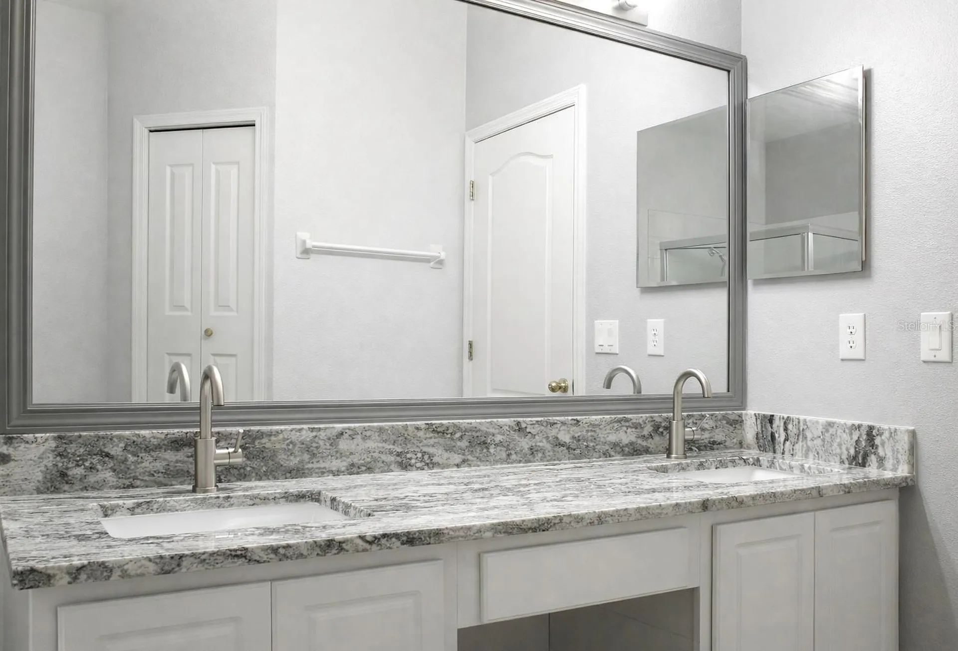 9985 Shadow Creek Drive Orlando FL 32832