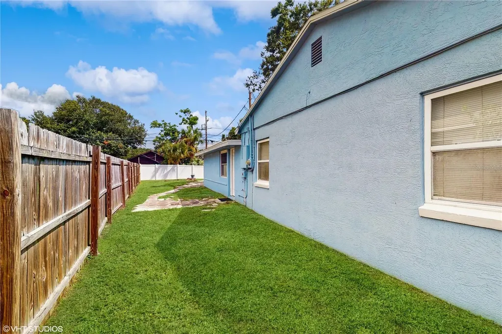 5550 Kelly Drive N St Petersburg FL 33703