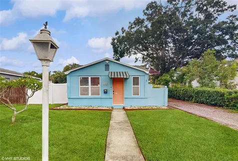 5550 Kelly Drive N St Petersburg FL 33703