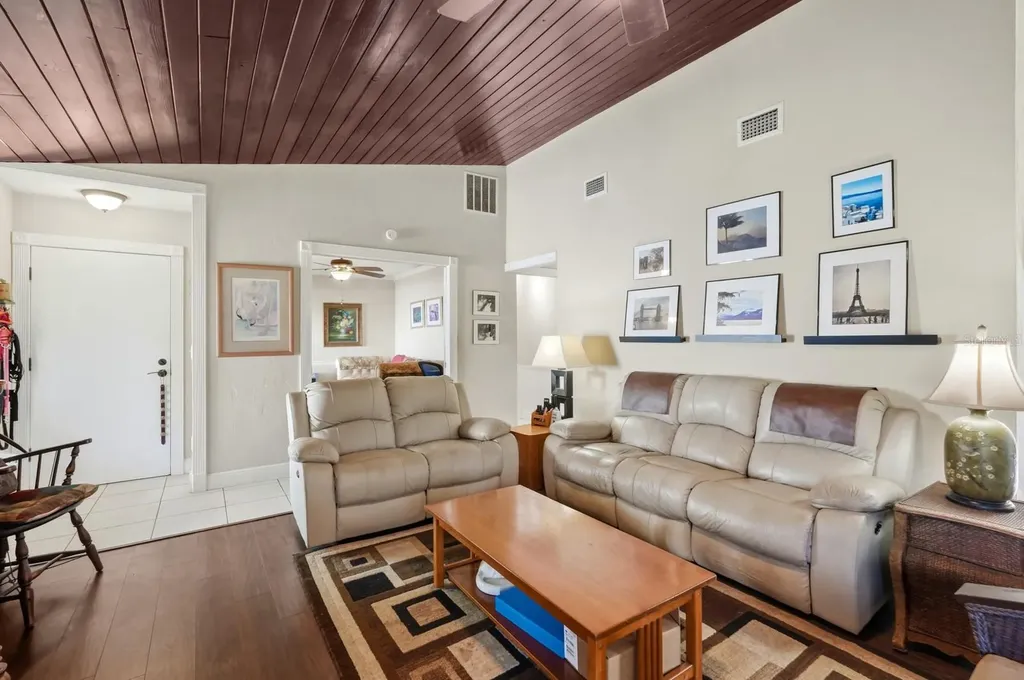 118 Meadowbrook Circle Daytona Beach FL 32114