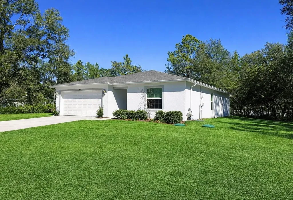 8847 N Pitcairn Way Citrus Springs FL 34434