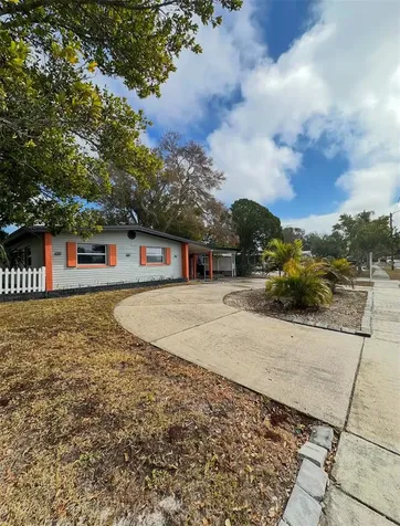 1203 N Saturn Avenue Clearwater FL 33755