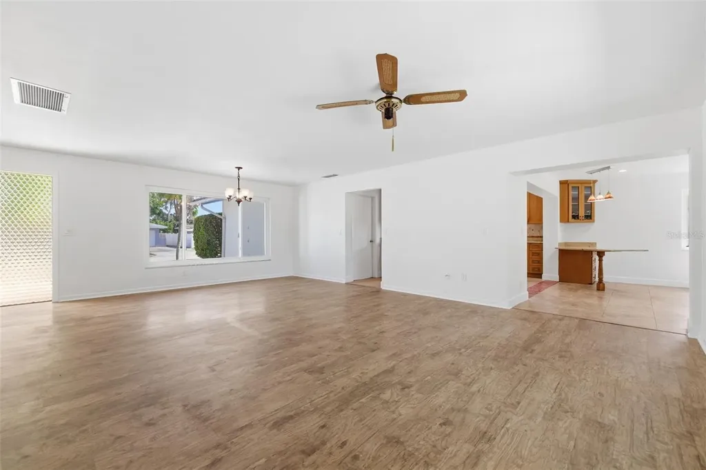 1344 62nd Place S St Petersburg FL 33705