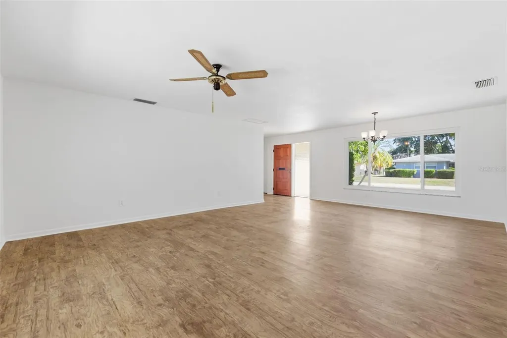 1344 62nd Place S St Petersburg FL 33705