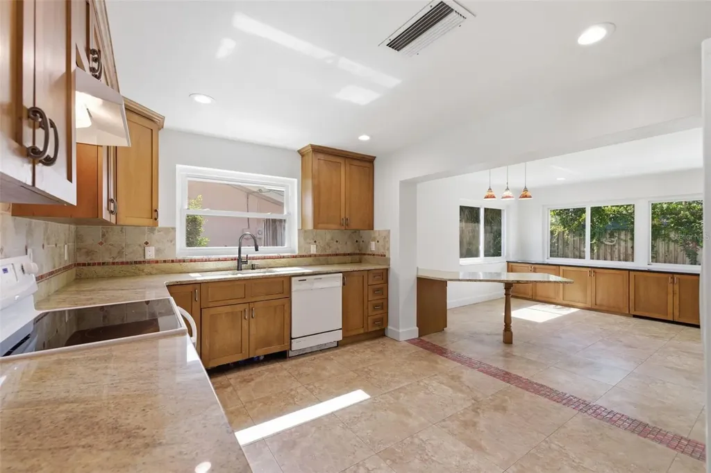 1344 62nd Place S St Petersburg FL 33705