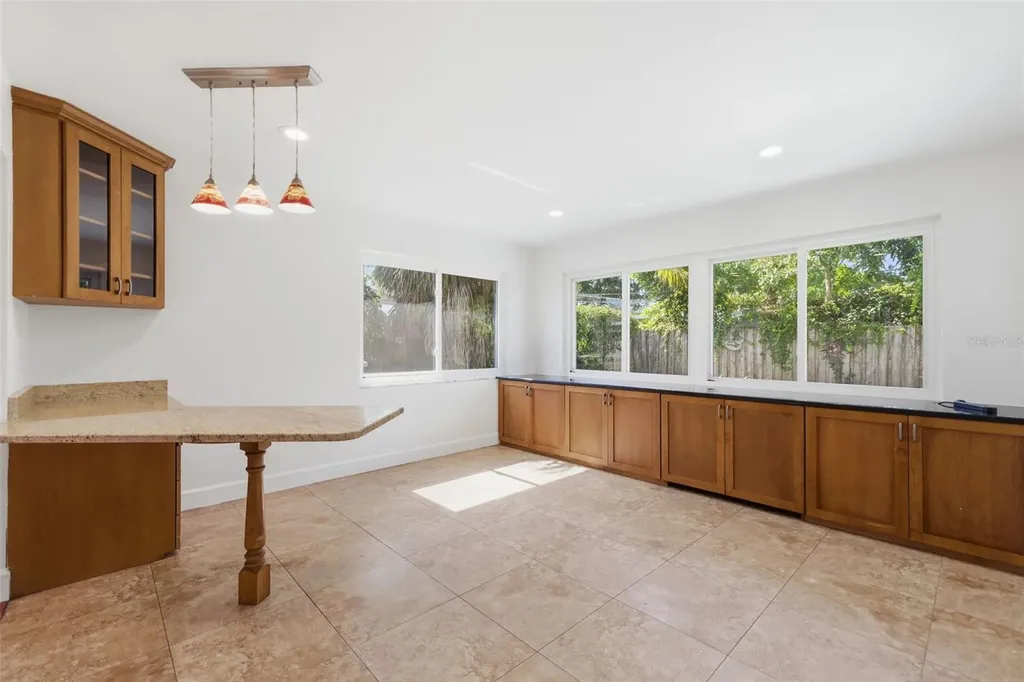 1344 62nd Place S St Petersburg FL 33705