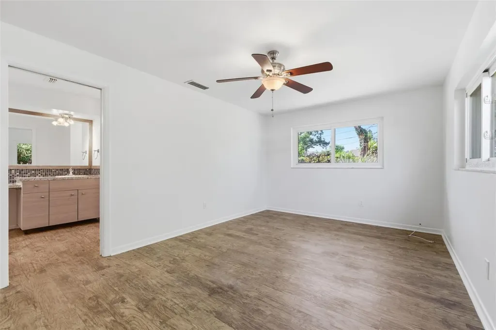 1344 62nd Place S St Petersburg FL 33705