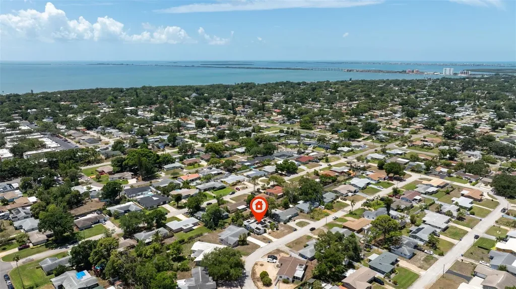 1344 62nd Place S St Petersburg FL 33705