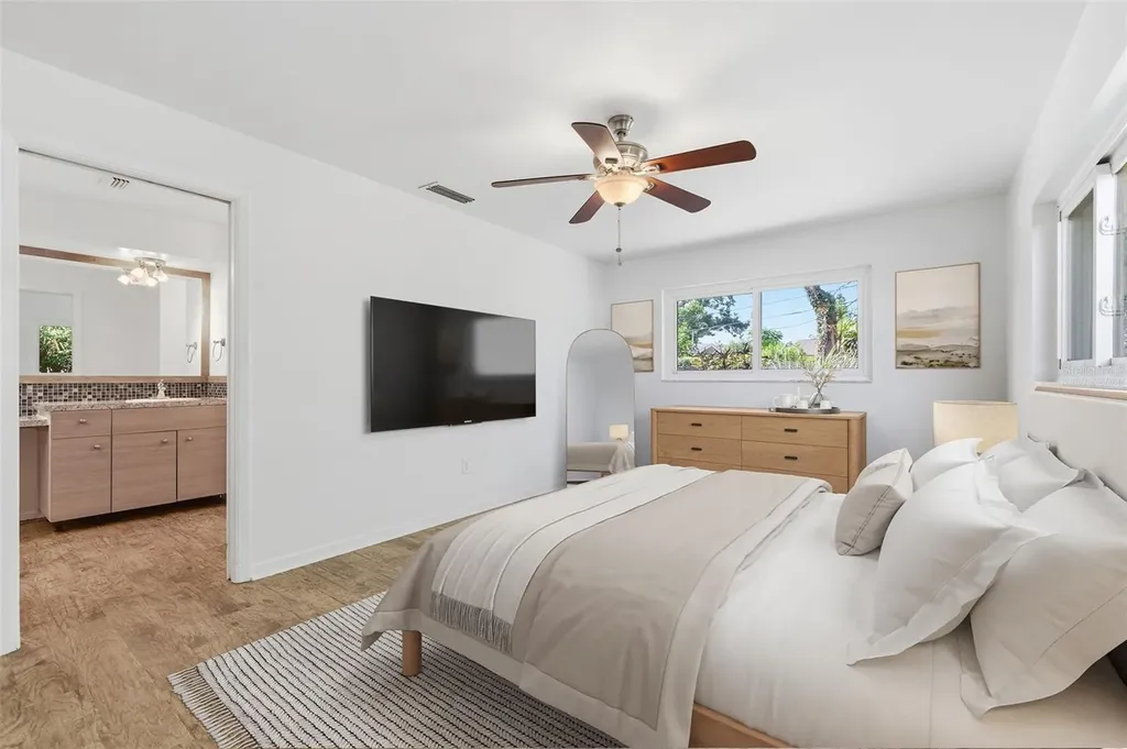 1344 62nd Place S St Petersburg FL 33705