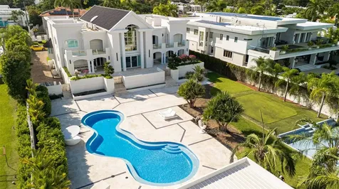 85 Orquidia San Juan PR 00927