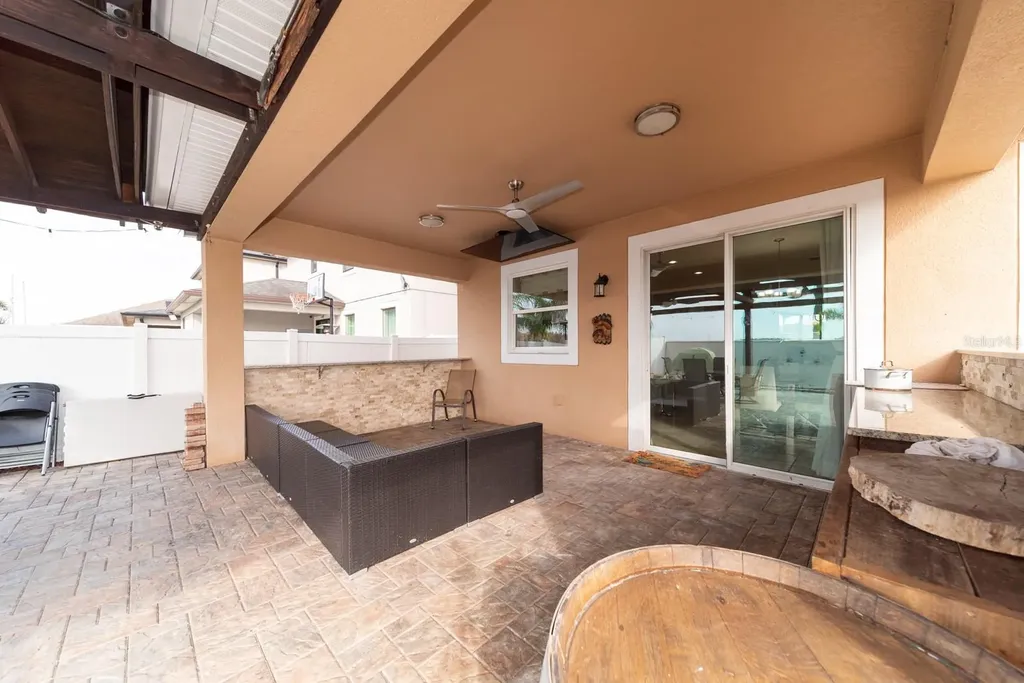 2542 Nouveau Way Kissimmee FL 34741