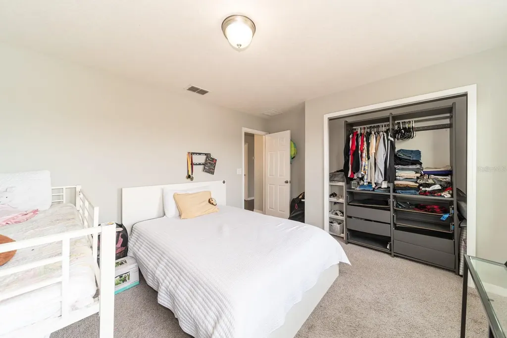2542 Nouveau Way Kissimmee FL 34741