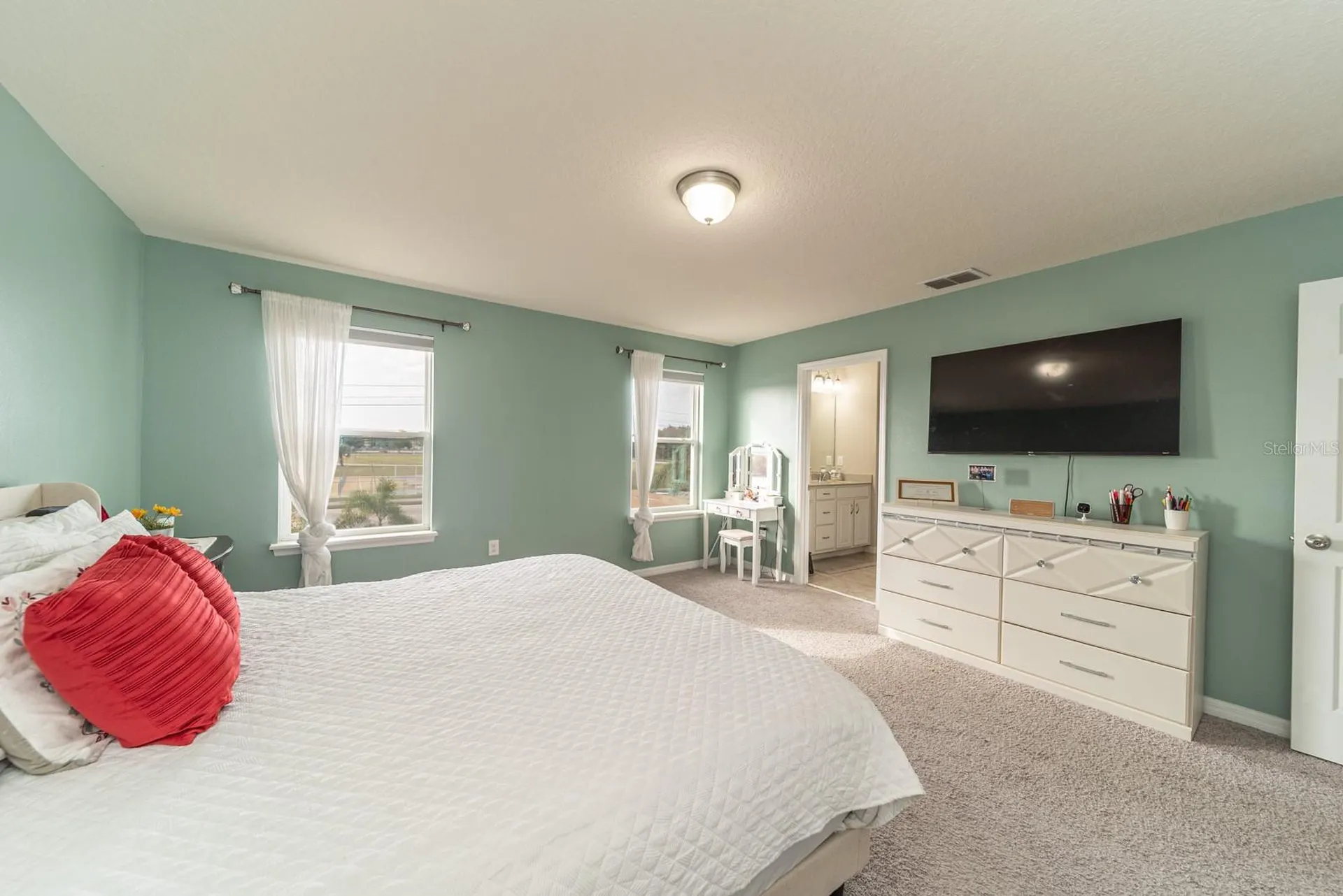 2542 Nouveau Way Kissimmee FL 34741