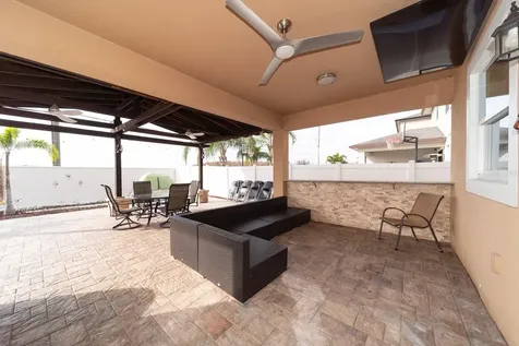 2542 Nouveau Way Kissimmee FL 34741