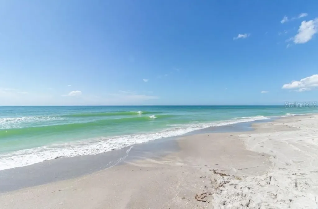 605 Sutton Place Longboat Key FL 34228