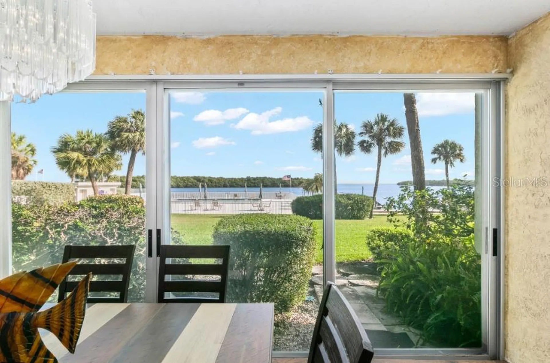 605 Sutton Place Longboat Key FL 34228