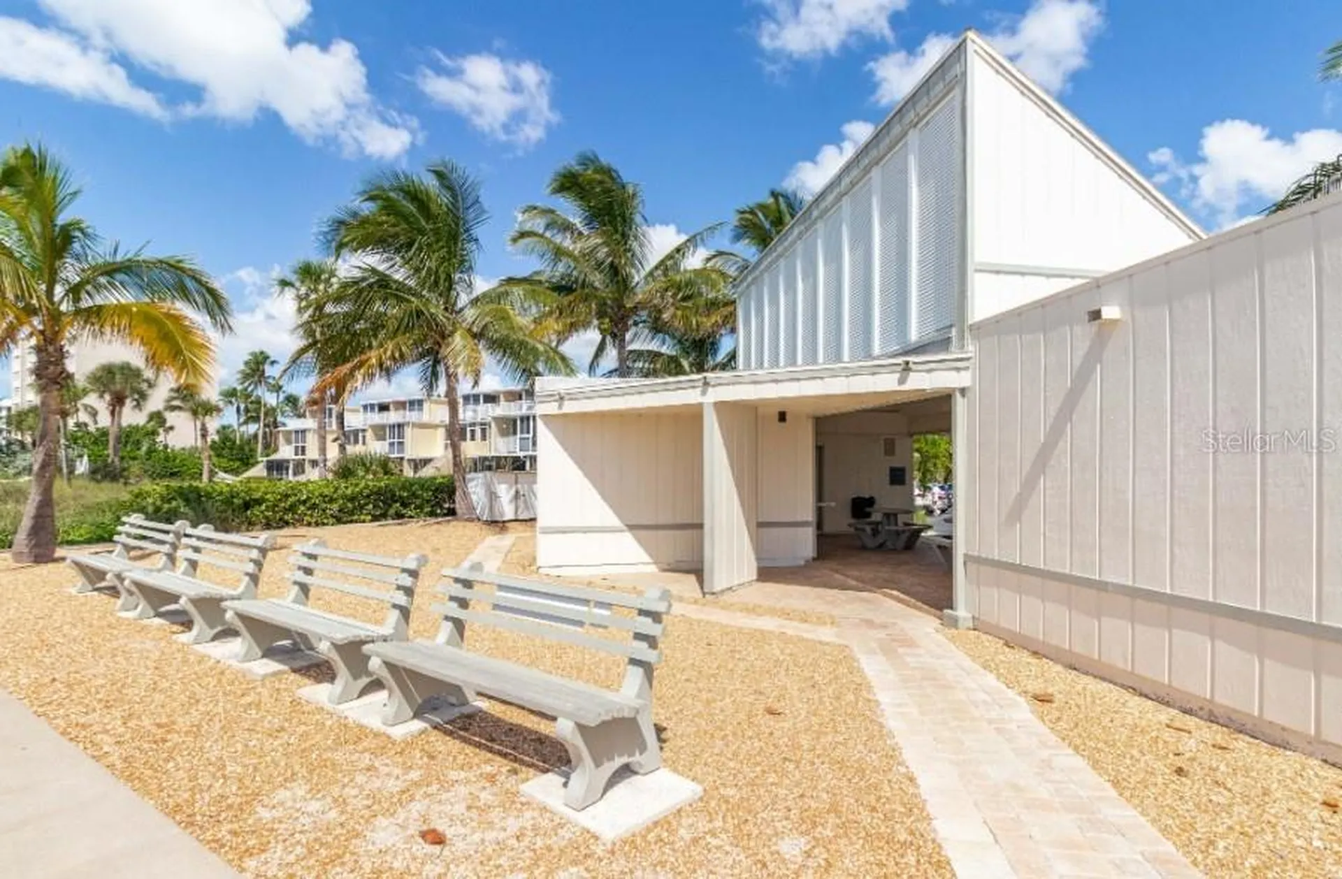 605 Sutton Place Longboat Key FL 34228