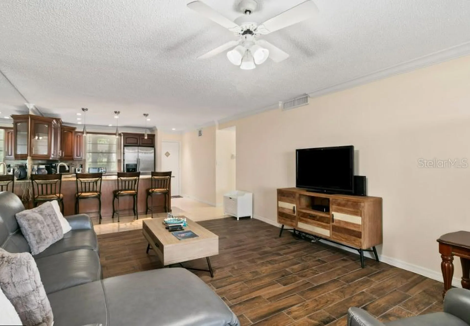 605 Sutton Place Longboat Key FL 34228