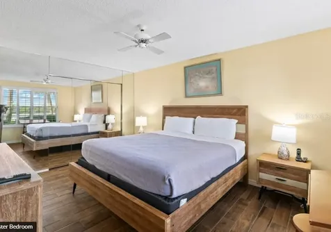 605 Sutton Place Longboat Key FL 34228
