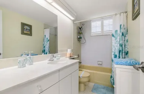 605 Sutton Place Longboat Key FL 34228