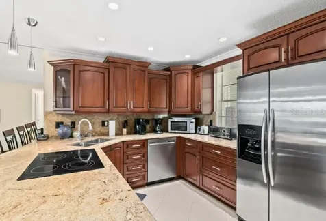 605 Sutton Place Longboat Key FL 34228