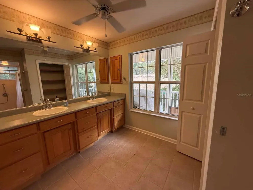 13106 NW 112th Avenue Alachua FL 32615