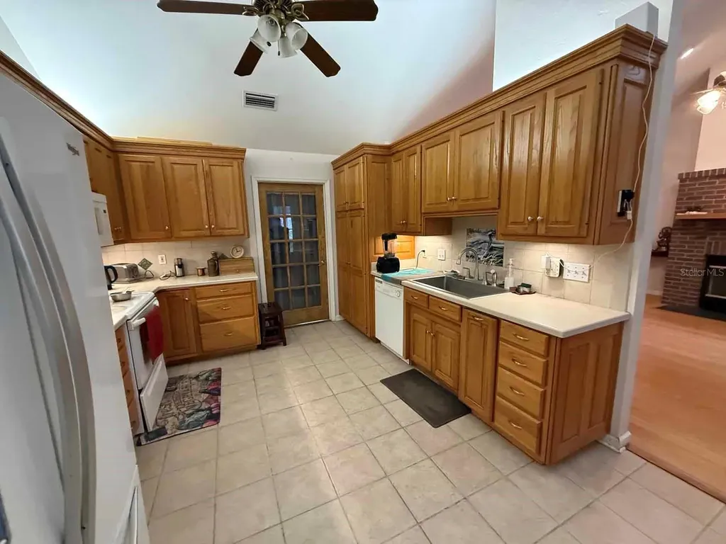 13106 NW 112th Avenue Alachua FL 32615