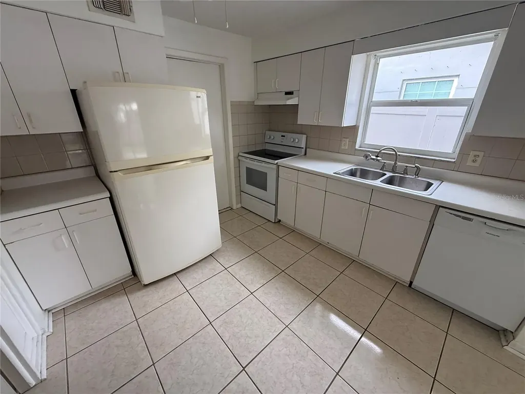 1270 8th Avenue NE Largo FL 33770